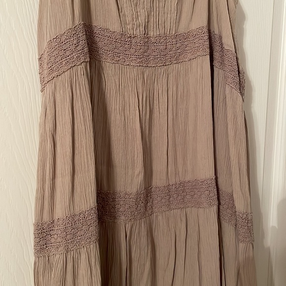 Spaghetti strap dress - Picture 2 of 3